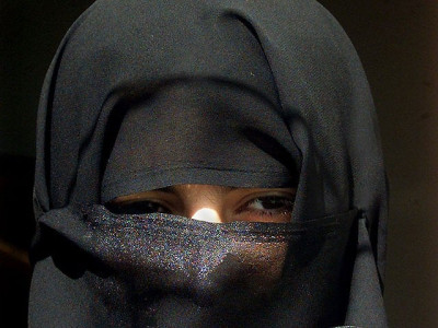 canada s quebec eyes ban on niqab in government offices canada s quebec eyes ban on niqab in government offices