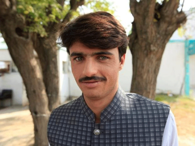 the chai wala became pakistan 039 s new celebrity when his photo went viral on the internet photo reuters