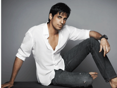 this video of sidharth malhotra will give you major fitness goals