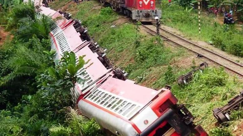 a derailed train is seen in eseka cameroon october 21 2016 photo reuters