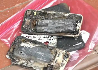 man claims iphone 7 burst into flames in his car