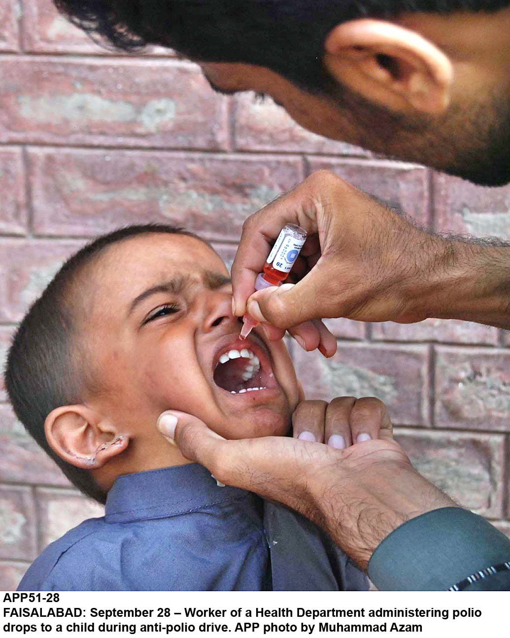 schools could be closed for refusing polio teams
