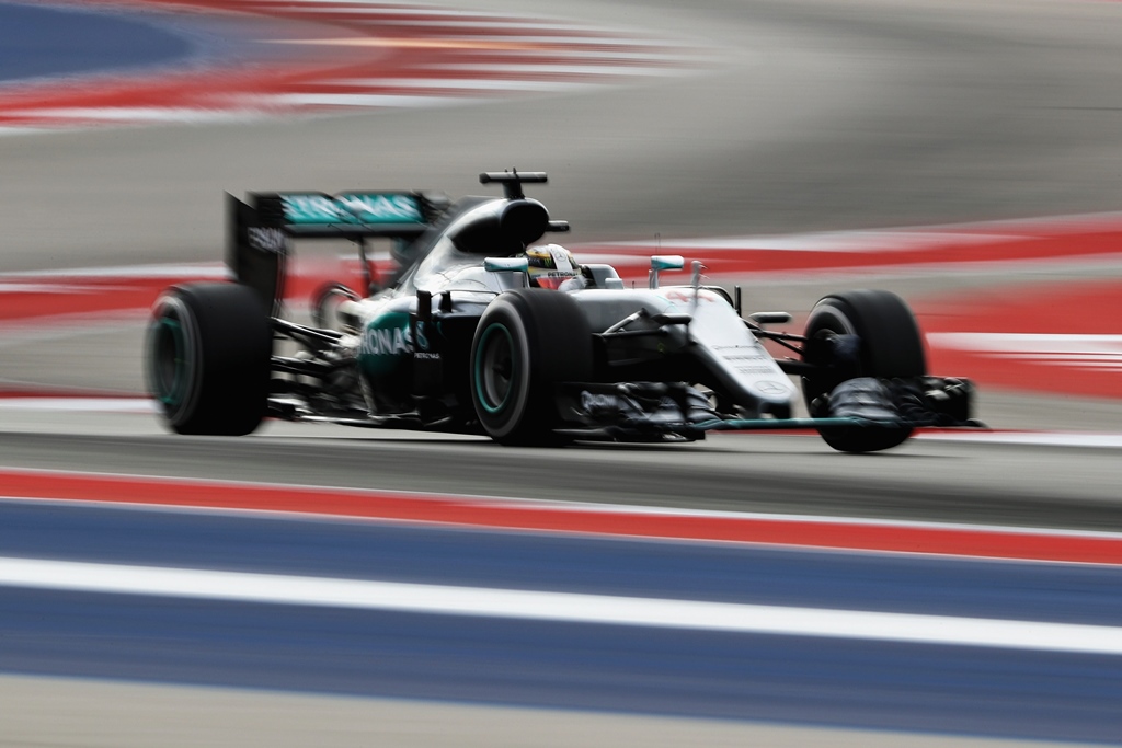 lewis hamilton on track during the united states formula one grand prix at circuit of the americas on october 23 2016 in austin united states photo afp