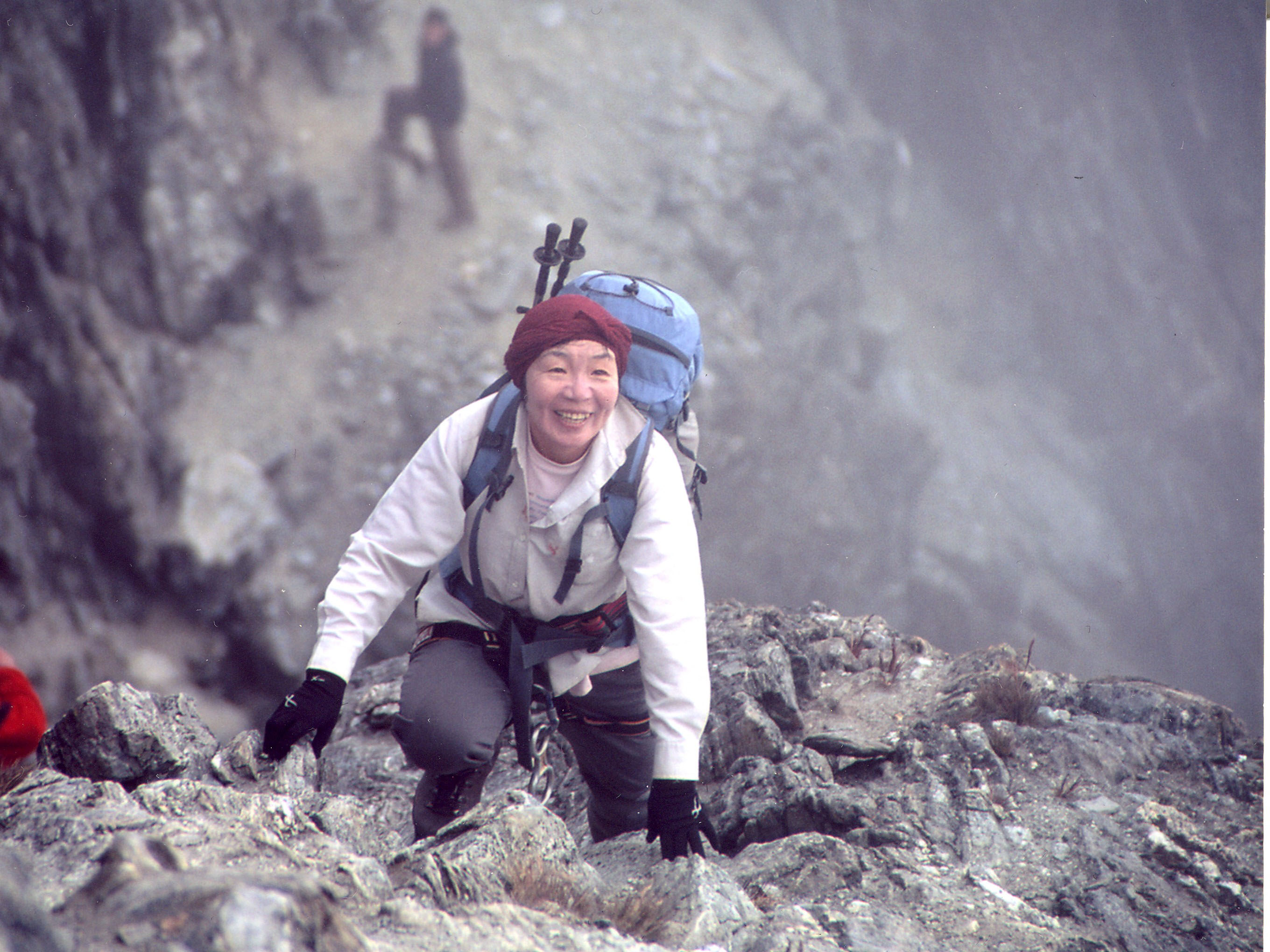 junko tabei pictured climbing a rock face during her 2008 ascent of pico bolivar photo courtesy the japan times