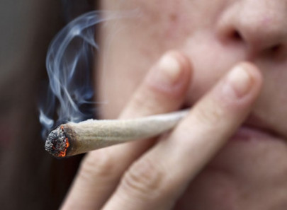 world s second largest tobacco company tells people to quit smoking