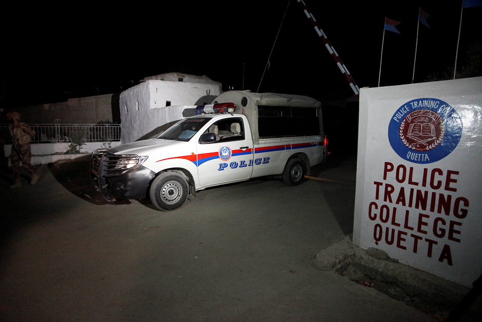 a pakistani soldier stands guard outside the police training center after an attack on the center in quetta photo reuters