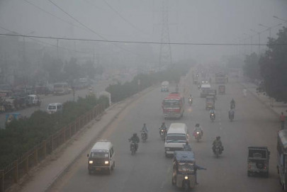 five dead in traffic pile up due to fog five dead in traffic pile up due to fog