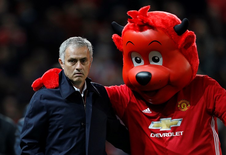 manchester united manager jose mourinho with the mascot before the match against manchester city on october 26 2017 photo reuters