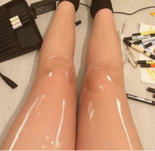 this photo of someone s legs is breaking the internet this photo of someone s legs is breaking the internet