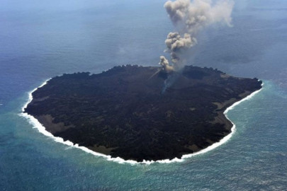 japanese scientists land on newly formed volcanic island japanese scientists land on newly formed volcanic island