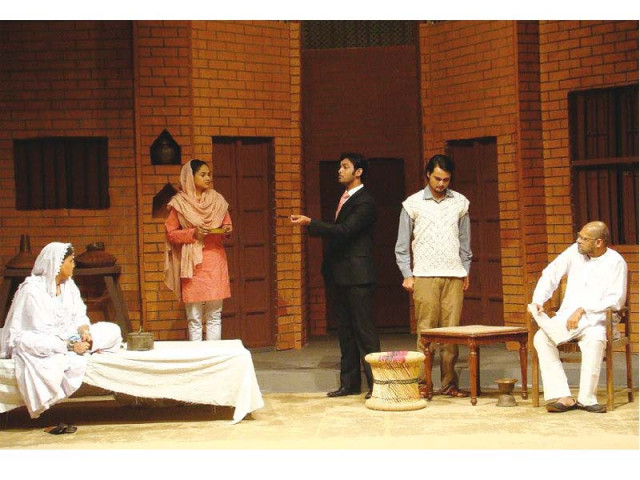 still from zia mohyeddin s first production of khwabon ke musafir photos publicity still from zia mohyeddin s first production of khwabon ke musafir photos publicity