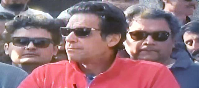 imran khan addresses reporters outside bani gali an express news screengrab imran khan addresses reporters outside bani gali an express news screengrab