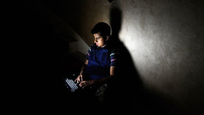 israeli ministers vote to keep lists of online porn users israeli ministers vote to keep lists of online porn users