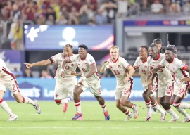 canada stun venezuela to reach copa semis