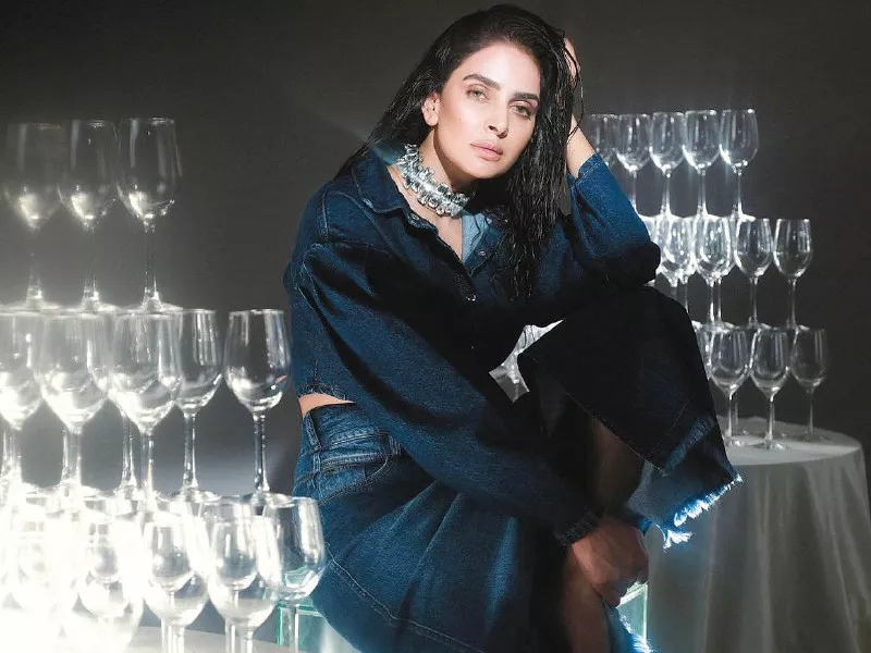 saba qamar makes denim on denim look cool saba qamar makes denim on denim look cool