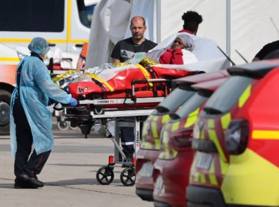 12 migrants die trying to cross channel