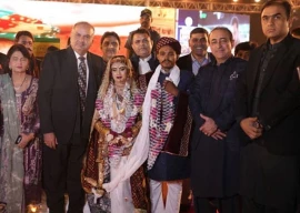karachi hosts mass wedding for 100 hindu couples
