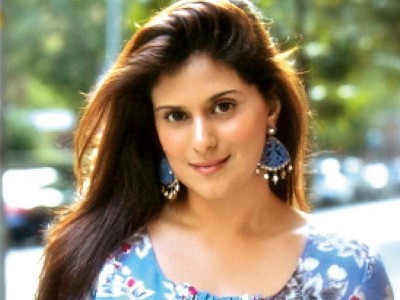 the vault madyha farooqui