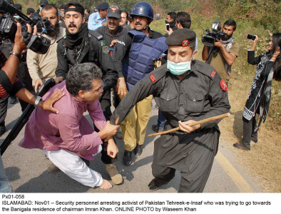 pindi cops start clearing roads pindi cops start clearing roads