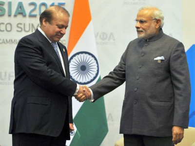 eu says working to defuse indo pak tensions