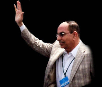 let s not hate malik riaz yet