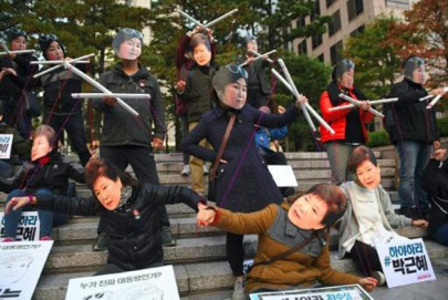 scandal rocked south korean president replaces pm