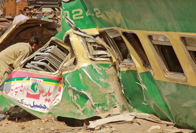 the two trains collided because the zakaria express was supposed to stop at the jumma goth signal but its driver failed to do so photo athar khan express the two trains collided because the zakaria express was supposed to stop at the jumma goth signal but its driver failed to do so photo athar khan express