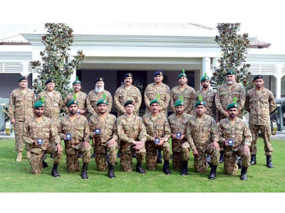 exercise cambrian patrol gen raheel meets army s gold medallists exercise cambrian patrol gen raheel meets army s gold medallists