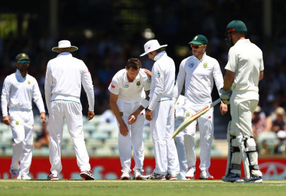 dale steyn set to be sidelined for six months due to shoulder injury