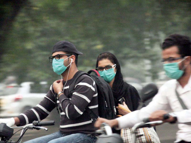 the sale of face masks in lahore has witnessed a sharp increase owing to smog photo abid nawaz express the sale of face masks in lahore has witnessed a sharp increase owing to smog photo abid nawaz express