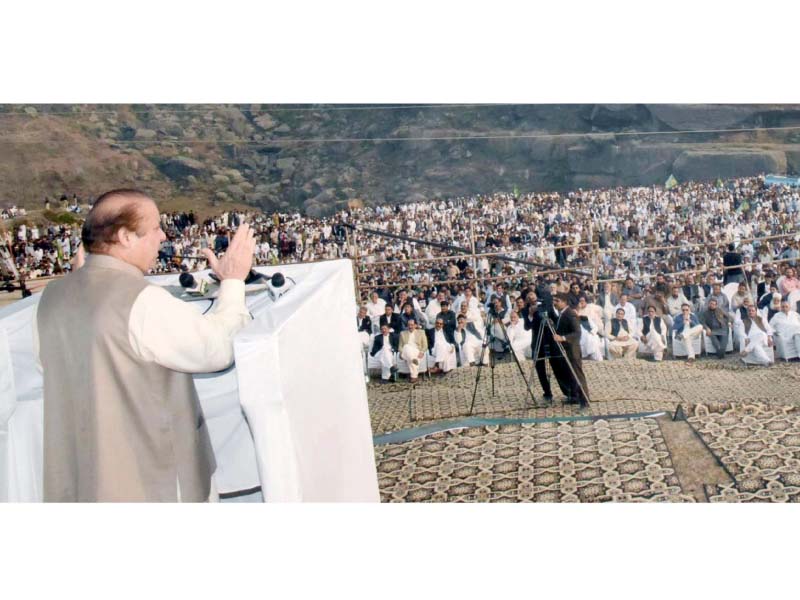 prime minister nawaz sharif addresses to the crowds gathered in kahuta photo ppi