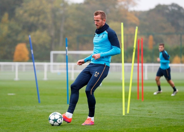 tottenham 039 s harry kane during training on november 1 2016 photo reuters tottenham 039 s harry kane during training on november 1 2016 photo reuters