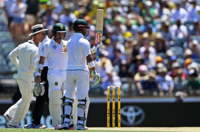 1st test south africa s duminy and elgar dominate australia