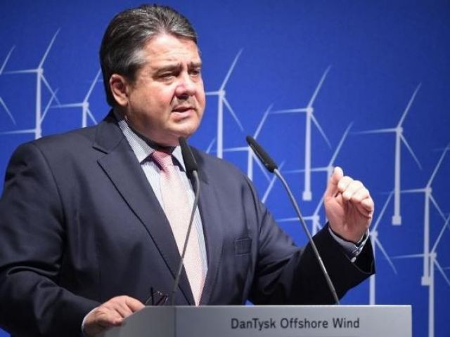 he said that resistance to free trade agreements such as the one signed last week by the eu and canada photo reuters he said that resistance to free trade agreements such as the one signed last week by the eu and canada photo reuters