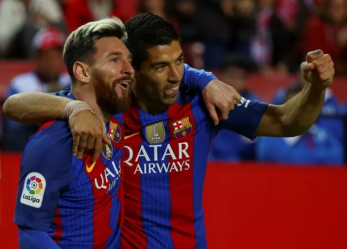 fbarcelona 039 s luis suarez celebrates with lionel messi after scoring against sevilla on november 6 2016 photo reuters fbarcelona 039 s luis suarez celebrates with lionel messi after scoring against sevilla on november 6 2016 photo reuters