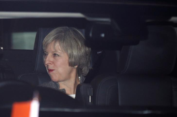 britain 039 s prime minister theresa may sits in her car after her arrival at the airport in new delhi india november 6 2016 photo reuters