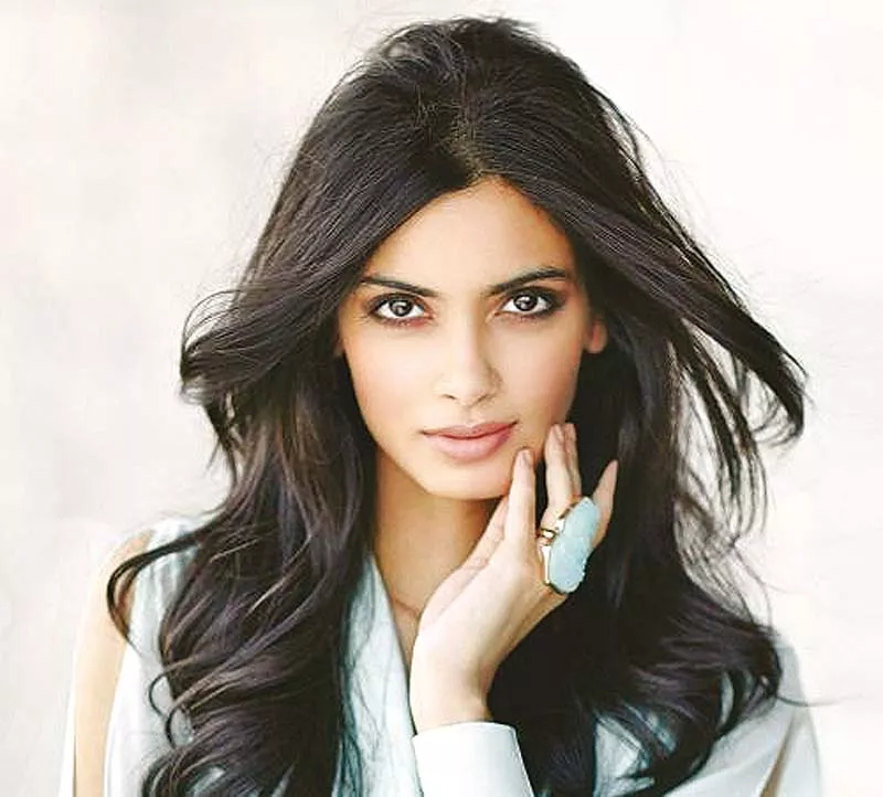 after modelling diana ventured into bollywood with cocktail photo file after modelling diana ventured into bollywood with cocktail photo file