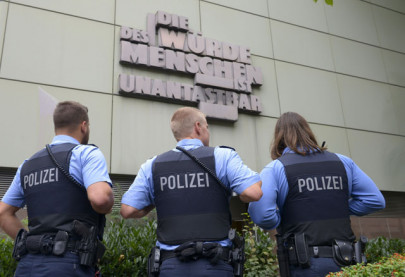 germany arrests five men suspected of recruiting for islamic state germany arrests five men suspected of recruiting for islamic state