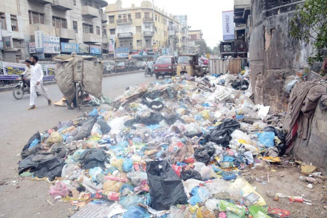 the district south produces 1 300 tons of garbage daily and for each tonne 26 will be paid to the chinese company photo file the district south produces 1 300 tons of garbage daily and for each tonne 26 will be paid to the chinese company photo file