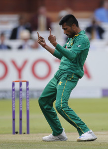 mohammad amir signs for essex