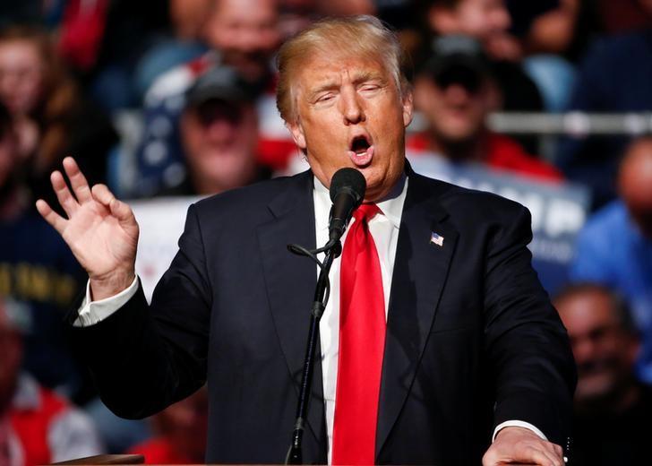 us republican presidential candidate donald trump speaks during a campaign rally at the allen county war memorial coliseum in fort wayne indiana us photo reuters