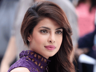 talk show host embarrasses priyanka chopra and here s how she reacted talk show host embarrasses priyanka chopra and here s how she reacted