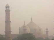 smog hangs in the air around badshahi mosque in lahore photo express file smog hangs in the air around badshahi mosque in lahore photo express file