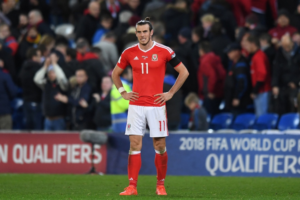 gareth bale reacts at the final whistle in cardiff on november 12 2016 photo afp