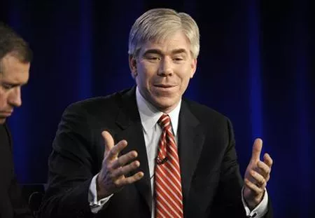 brian williams l from quot nbc nightly news quot and david gregory r from quot meet the press quot participate in the panel for nbc news during the nbc universal sessions at the television critics association winter press tour in pasadena california january 10 2010 photo reuters