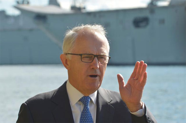 australian pm malcolm turnbull says us had agreed to take a quot substantial quot number of those held on manus island nauru photo reuters