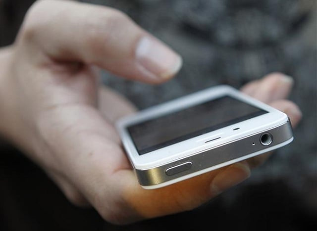 research found a bounty of chemical information left behind on the mobile phones photo reuters research found a bounty of chemical information left behind on the mobile phones photo reuters