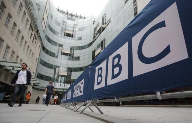 bbc workers place barriers near to the main entrance of the bbc headquarters and studios in portland place london britain july 16 2015 photo reuters