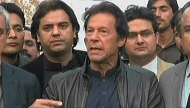 chairman pakistan tehreek e insaf pti imran khan talking to media in islamabad on november 17 2016 express news screen grab