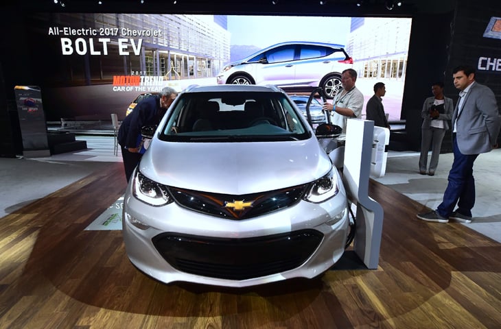 the chevy bolt ev winner of the 2017 green car of the year award is on display on the second of two press days at the los angeles autoshow now called automobility la in los angeles california on november 17 2016 photo afp